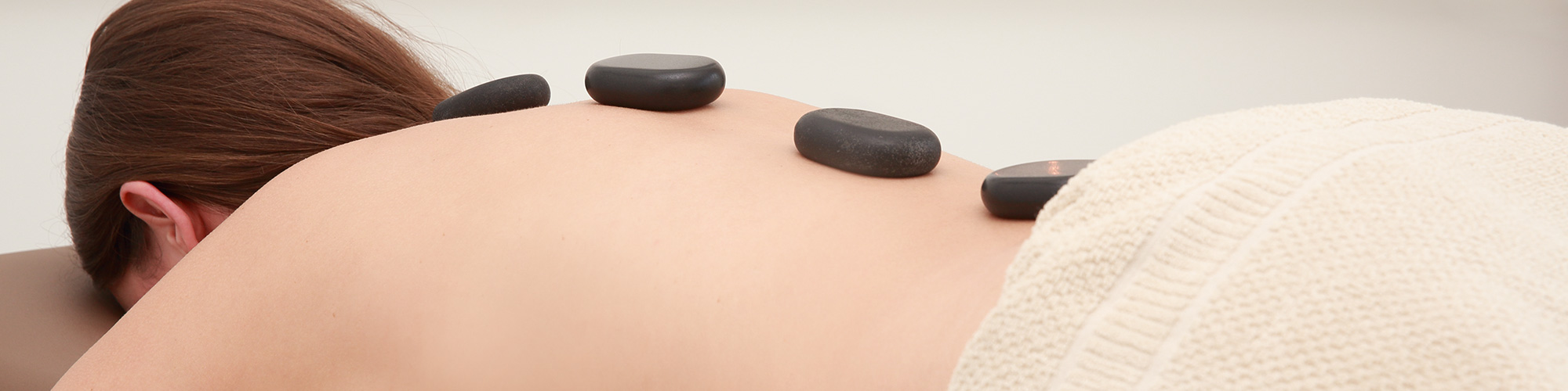 Wellnessbehandlungen und Massagen
